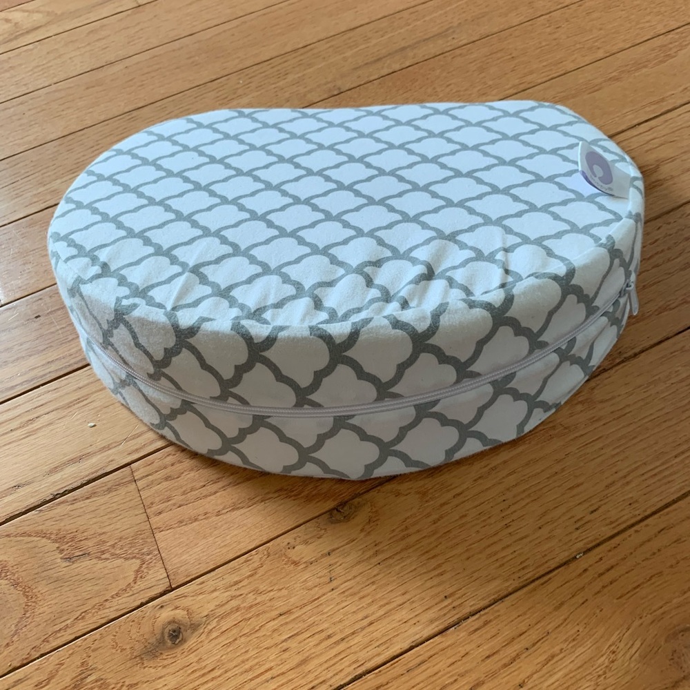 Boppy pregnancy support wedge pillow